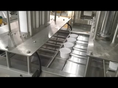 Σύστημα ελέγχου PLC Ασημένιο αυτόματο μηχάνημα σφράγισης δίσκων για δοχεία τροφίμων με ζαχαροκάλαμο