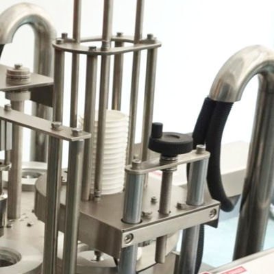 Αγορά 0.3-0.5mm πάχος αυτόματη μηχανή σφράγισης φλιτζάνων για συσκευασία φλιτζάνων 90-100mm online manufacture